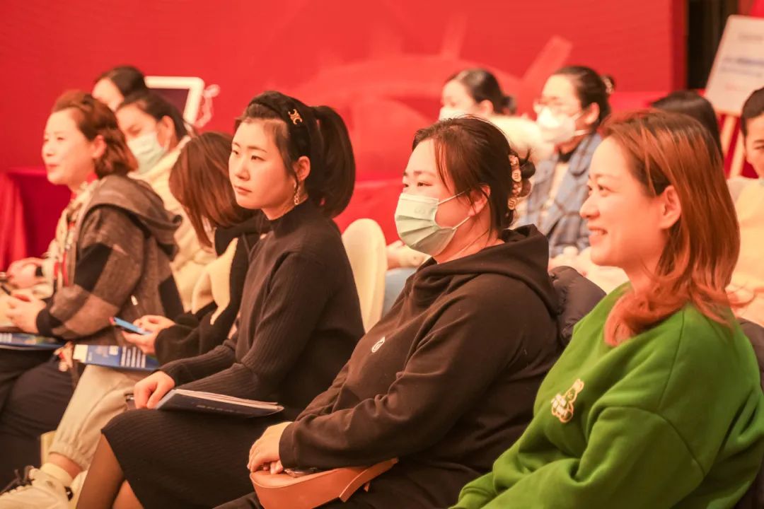 江苏省首台！南京爱尔眼科医院引入干眼治疗新技术(图12)